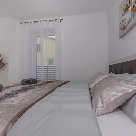 Apartment Kecman *