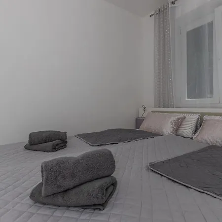 Apartment Kecman *