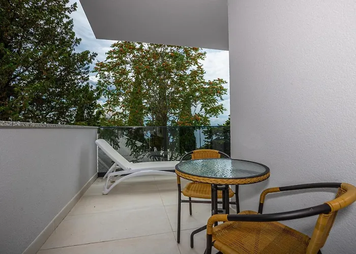 Kecman Apartmán *